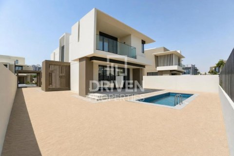 Villa in Jebel Ali, Dubai 4 bedrooms, 640.01 sq.m. № 127839