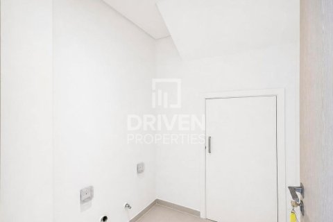Villa in Jebel Ali, Dubai 4 bedrooms, 640.01 sq.m. № 127839 - photo 16