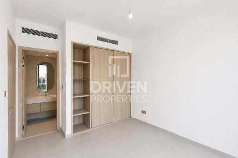 Villa in Jebel Ali, Dubai 4 bedrooms, 640.01 sq.m. № 127839 - photo 13