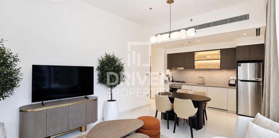 Apartment in EMAAR Beachfront, Dubai Harbour, Dubai 1 bedroom, 78.13 sq.m. № 127842