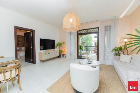 Apartment in Old Town, Dubai 1 bedroom, 90 sq.m. № 109427
