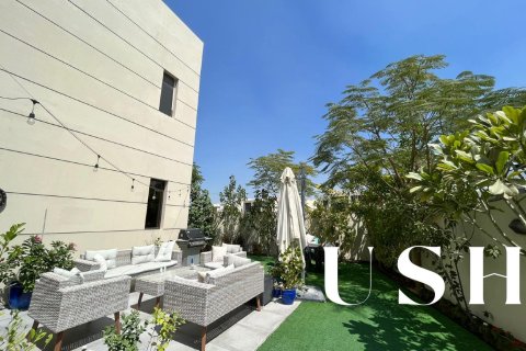 Villa in DAMAC Hills (Akoya by DAMAC), Dubai 4 bedrooms, 445 sq.m. № 42367 - photo 9