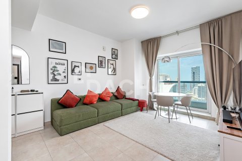 Apartment in Jumeirah Lake Towers, Dubai 1 bedroom, 85 sq.m. № 124454 - photo 2