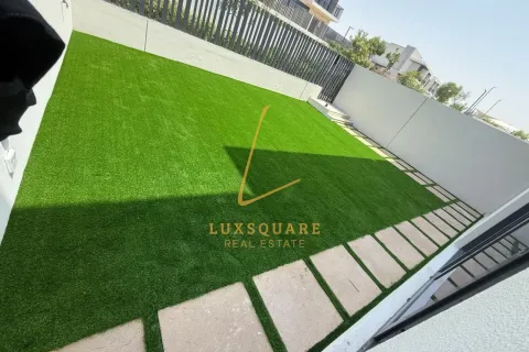 Villa in Jebel Ali, Dubai 4 bedrooms, 252 sq.m. № 124458 - photo 22