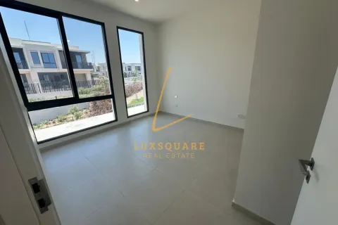 Villa in Jebel Ali, Dubai 4 bedrooms, 252 sq.m. № 124458 - photo 5