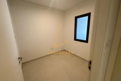 Villa in Jebel Ali, Dubai 4 bedrooms, 252 sq.m. № 124458 - photo 11