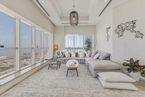 Ático en Dubai Internet City, Dubai, 3 dormitorios, 487.46 m², № 126388