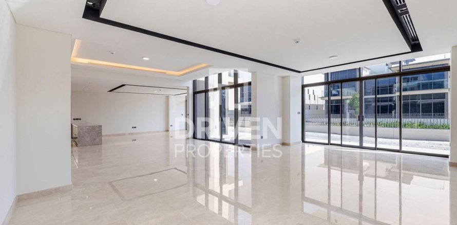 Villa en Golf Place, Dubai Hills Estate, Dubai, 5 dormitorios, 560 m², № 20779