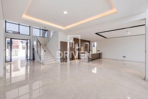 Villa en Golf Place, Dubai Hills Estate, Dubai, 5 dormitorios, 560 m², № 20779 - foto 4