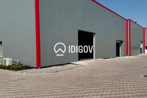 Warehouse in Al Quoz, Dubai 3716.12 sq.m. № 121118 - photo 3