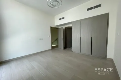 Townhouse in Al Furjan, Dubai 4 bedrooms, 279 sq.m. № 122722 - photo 9