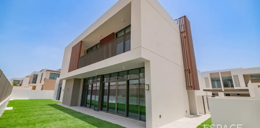 Villa à Al Furjan, Dubai, 4 chambres, 462 m², № 122721