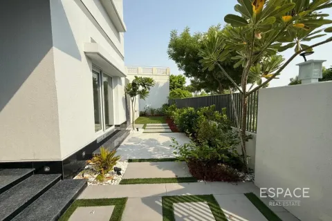 Villa in Meadows, Dubai 5 bedrooms, 391 sq.m. № 122720 - photo 15