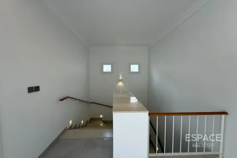 Villa in Meadows, Dubai 5 bedrooms, 391 sq.m. № 122720 - photo 6