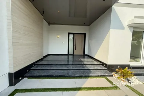 Villa in Meadows, Dubai 5 bedrooms, 391 sq.m. № 122720 - photo 16