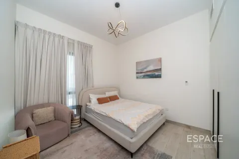 Villa in Al Furjan, Dubai 4 bedrooms, 331 sq.m. № 122724 - photo 15