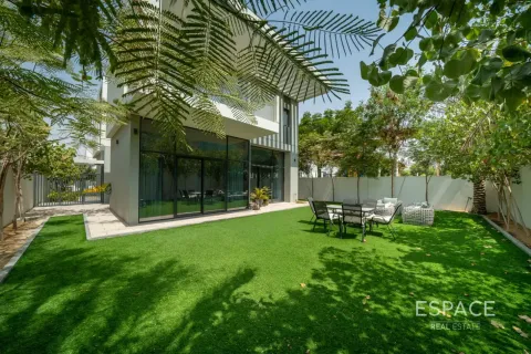 Villa in Al Furjan, Dubai 4 bedrooms, 331 sq.m. № 122724 - photo 19