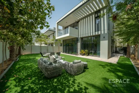 Villa in Al Furjan, Dubai 4 bedrooms, 331 sq.m. № 122724