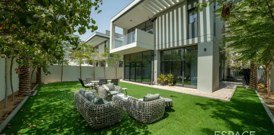 Villa in Al Furjan, Dubai 4 bedrooms, 331 sq.m. № 122724