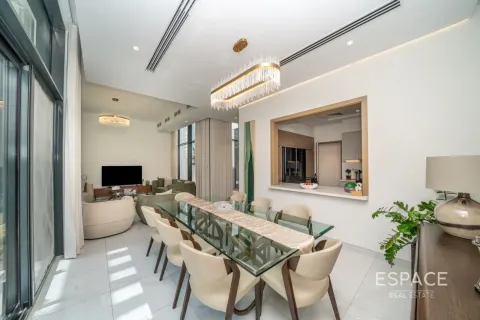 Villa in Al Furjan, Dubai 4 bedrooms, 331 sq.m. № 122724 - photo 7