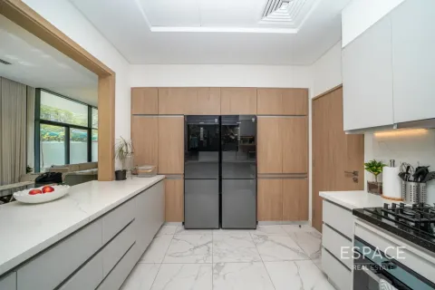 Villa in Al Furjan, Dubai 4 bedrooms, 331 sq.m. № 122724 - photo 9
