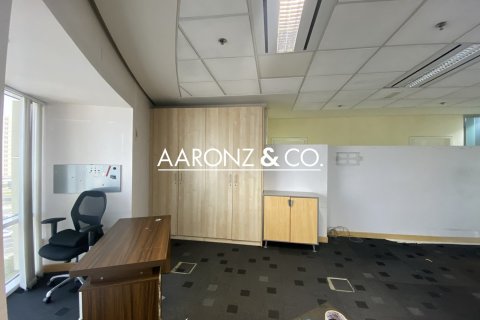 Oficina en Sheikh Zayed Road, Dubai, 150 m², № 55307 - foto 4