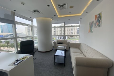 Oficina en Sheikh Zayed Road, Dubai, 118.9 m², № 55306 - foto 1