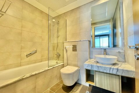 Apartment in Business Bay, Dubai 2 bedrooms, 74.9 sq.m. № 16676 - photo 13