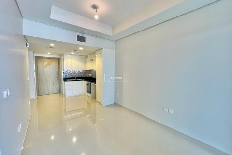 Apartment in Business Bay, Dubai 2 bedrooms, 74.9 sq.m. № 16676 - photo 1