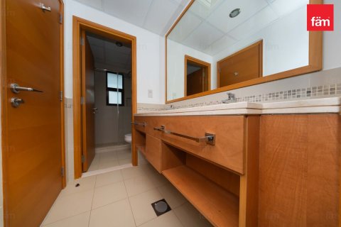 Villa in Reem, Dubai 3 bedrooms, 212.1 sq.m. № 135339 - photo 23