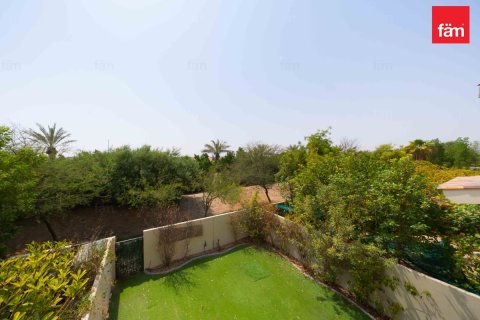 Villa in Reem, Dubai 3 bedrooms, 212.1 sq.m. № 135339 - photo 14