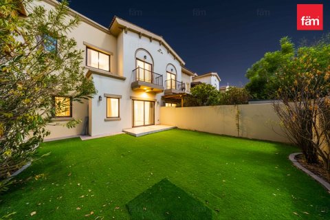 Villa in Reem, Dubai 3 bedrooms, 212.1 sq.m. № 135339 - photo 17