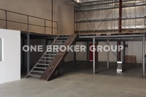 Warehouse in Dubai Investment Park, Dubai 2043.8 sq.m. № 1195 - photo 7