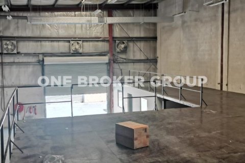 Warehouse in Dubai Investment Park, Dubai 2043.8 sq.m. № 1195 - photo 4