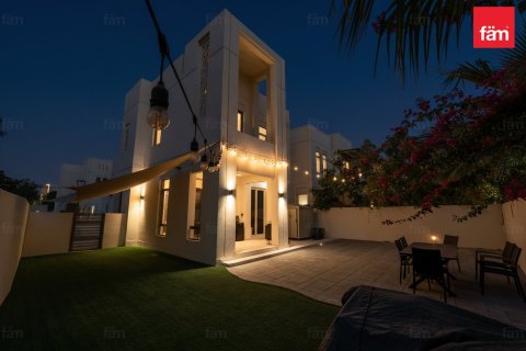 Villa en Reem, Dubai, 3 dormitorios, 320 m², № 93385 - foto 5