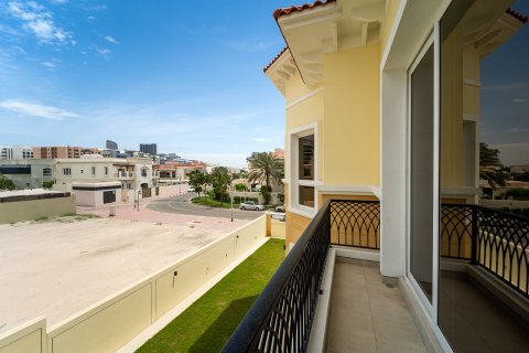 Купить виллу в Дубае: 6 спален, 790м², № 103245 - фото 8