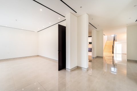 Купить виллу в Дубае: 6 спален, 790м², № 103245 - фото 18