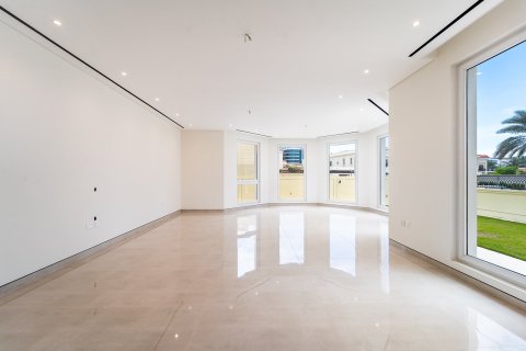 Купить виллу в Дубае: 6 спален, 790м², № 103245 - фото 15