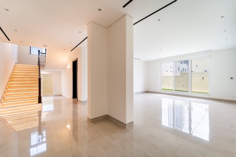 Купить виллу в Дубае: 6 спален, 790м², № 103245 - фото 16