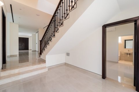 Купить виллу в Дубае: 6 спален, 790м², № 103245 - фото 19