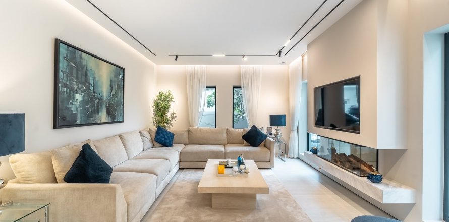 Villa à Dubai, 5 chambres, 604 m², № 103246