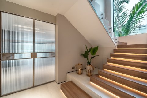 Villa à Dubai, 5 chambres, 604 m², № 103246 - photo 7