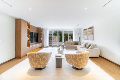 Купить виллу в Дубае: 5 спален, 409м², № 103244 - фото 20