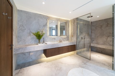 Купить виллу в Дубае: 5 спален, 409м², № 103244 - фото 12