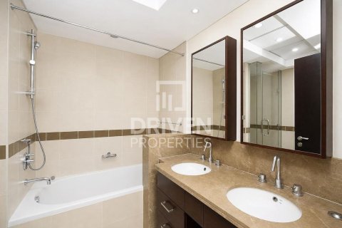Appartement à 29 Burj Boulevard, Downtown Dubai (Downtown Burj Dubai), Dubai, 2 chambres, 118.36 m², № 138175 - photo 15