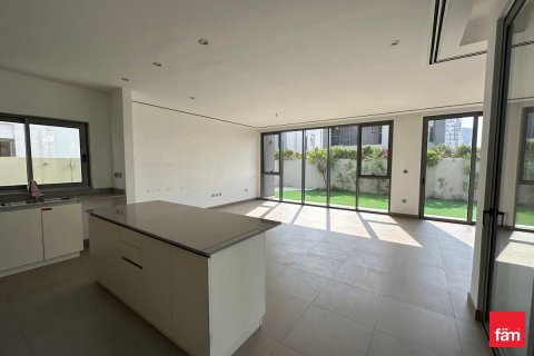 Villa in Dubai Hills Estate, Dubai 4 bedrooms, 483.9 sq.m. № 59042 - photo 2