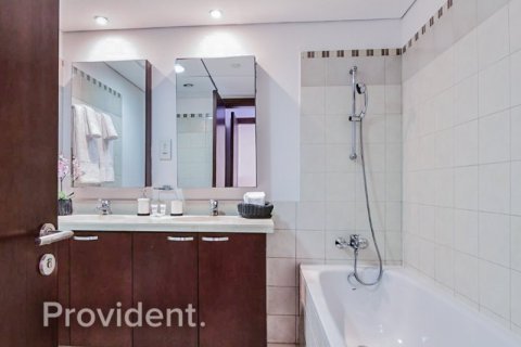 Купить квартиру в Дубай Марине, Дубай: 3 спальни, 170.6м², № 909 - фото 7