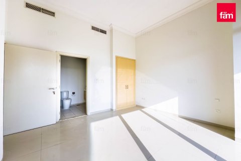 Villa à Dubai, 5 chambres, 442.3 m², № 53159 - photo 11