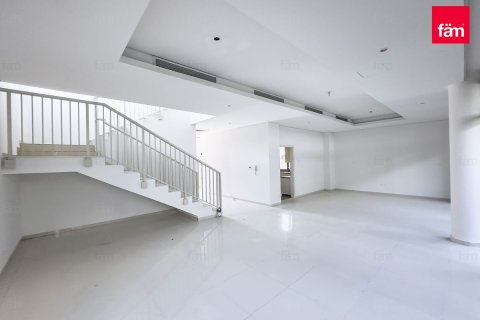 Villa à Dubai, 5 chambres, 442.3 m², № 53159 - photo 14