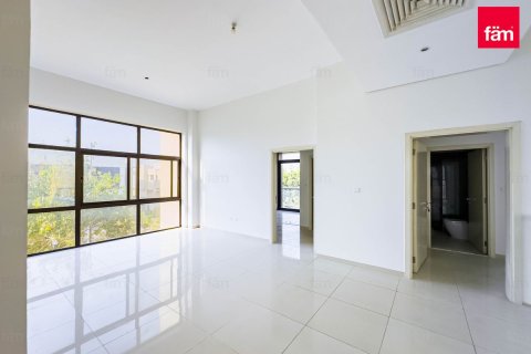 Villa à Dubai, 5 chambres, 442.3 m², № 53159 - photo 3